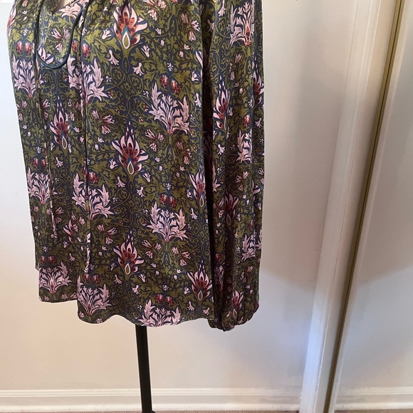 Current Air satin Blouses - Picture 4 of 4